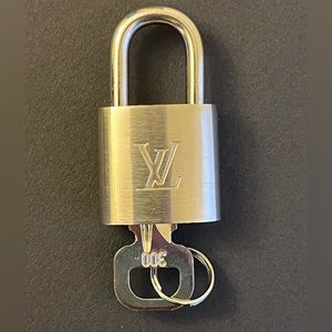 Louis Vuitton Palladium Silver  Lock and Key Set #300